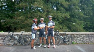 Anstoßen auf die Tour 3333! Die letzte Etappe beendet. 3336 km sind absolviert