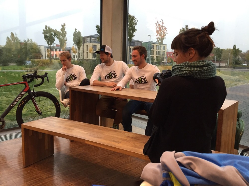 Team Tour 3333 (Adrian war leider verhindert) und Eva-Maria Senftleben von "DasDing vor Ort" bei canyon in Koblenz