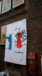 Banner als Geschenk vom WelcomeBack Abend durch Schüler der Theodor-Heuss-Realschule+: Hier am Rathaus in Montabaur befestigt